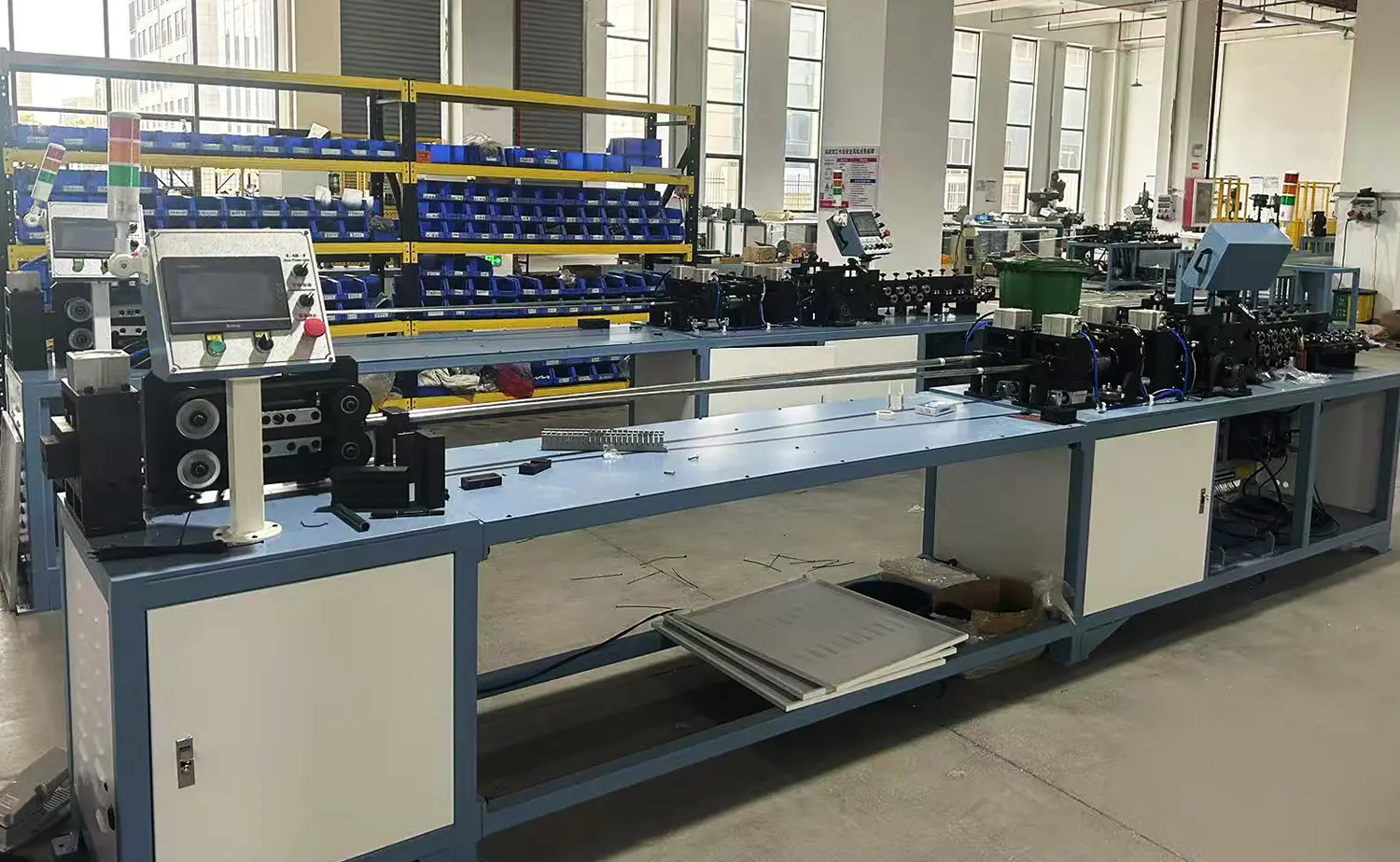 Dobrador serpentino totalmente automático série SB-20CNC