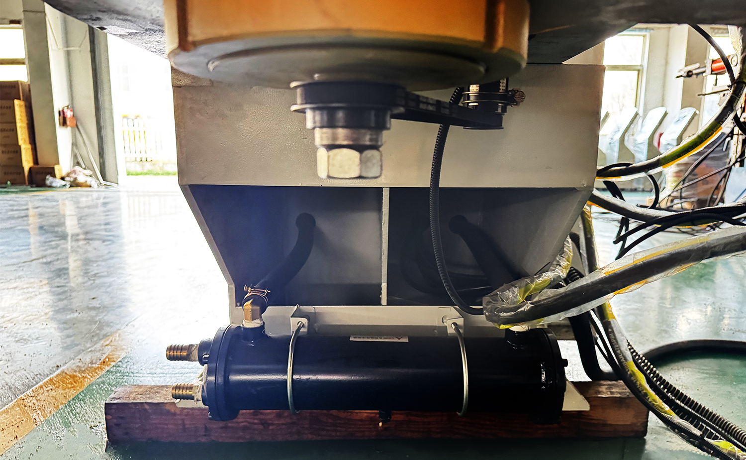 Máquina dobradeira de tubo hidráulico série NC M com controle de mandril