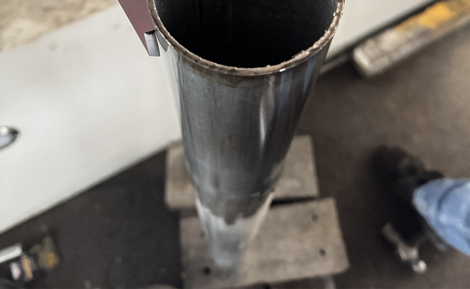 Máquina formadora de extremidade de tubo de cabeça única TM100 Multi-Shape