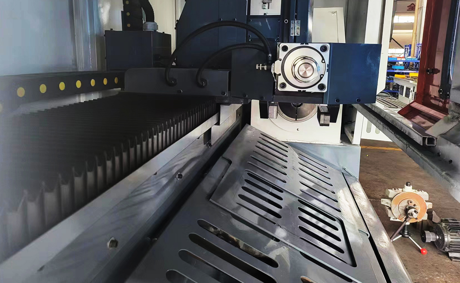 Máquina de corte de tubo a laser MCJG120 3D