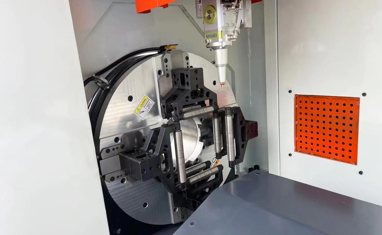 Máquina de corte de tubo a laser de alta precisão MCJG160 Máquina de corte de tubo a laser de alta precisão MCJG160