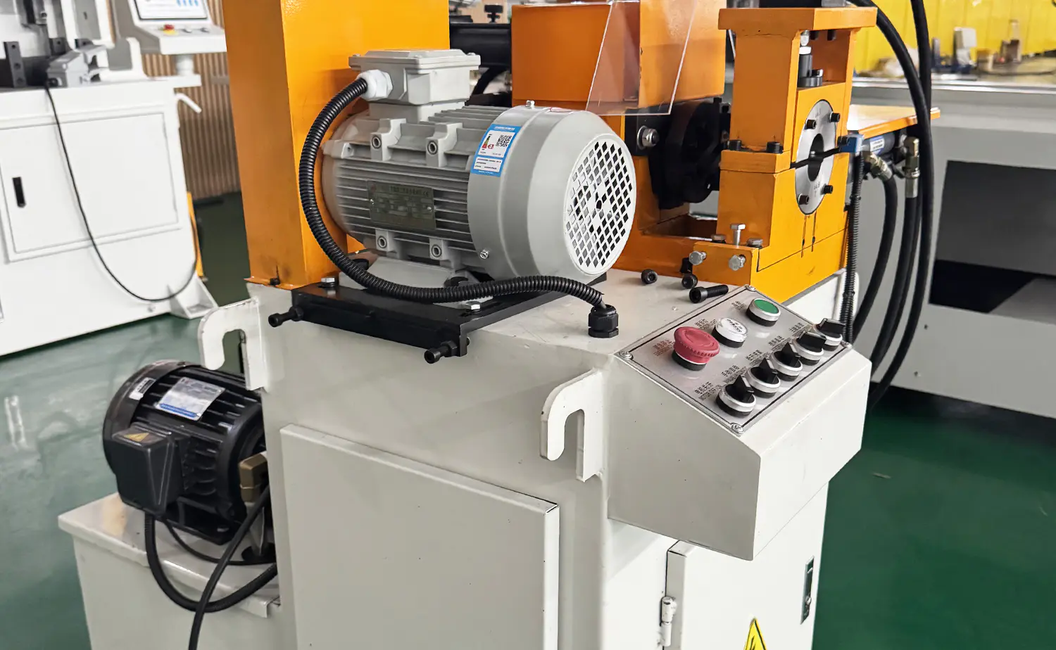 Máquina de chanfrar tubo semiautomática hidráulica série EF PV1