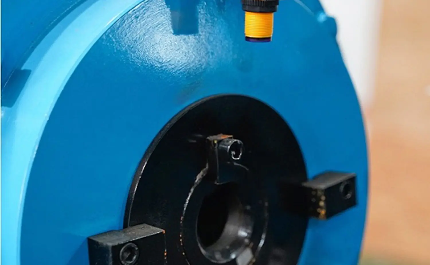 Alta precisão formando máquina de redução de tubo cônico totalmente automático Alta precisão formando máquina de redução de tubo cônico totalmente automático