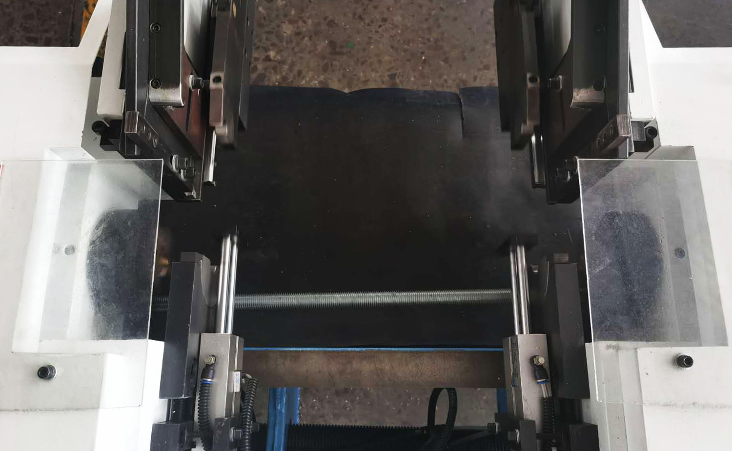 Máquina de chanfrar tubo multilateral de cabeça dupla série DEF AC Máquina de chanfrar tubo multilateral de cabeça dupla série DEF AC