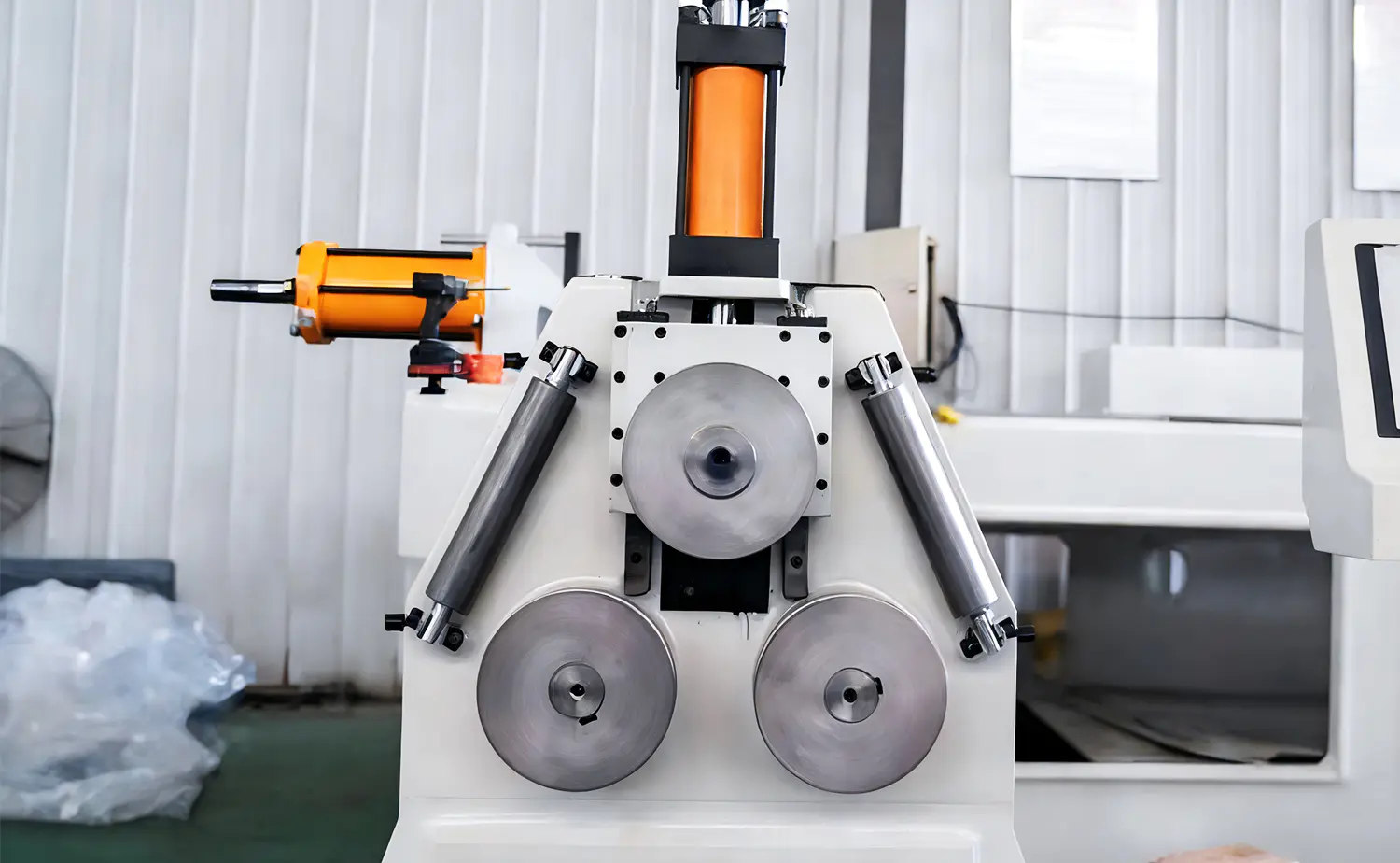 Máquina dobradeira de rolo de tubo CNC de alta precisão