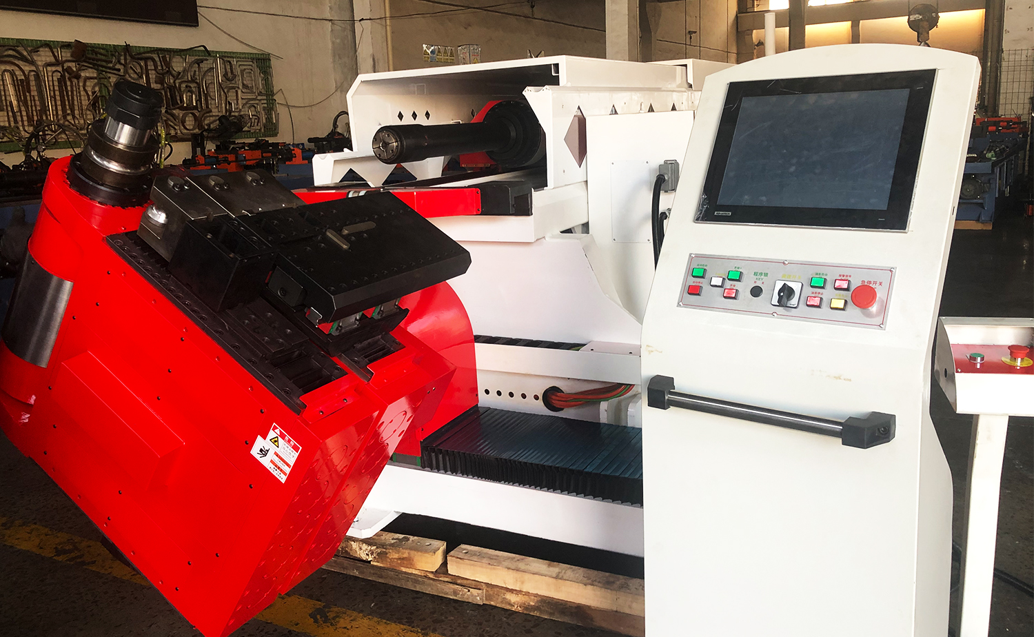 Máquina dobradeira de tubo com cabeça rotativa CNC - bidirecional